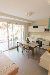 Appartamento in affitto Kalos - Tipo C - trilocale fronte mare - Pineta Alba Adriatica